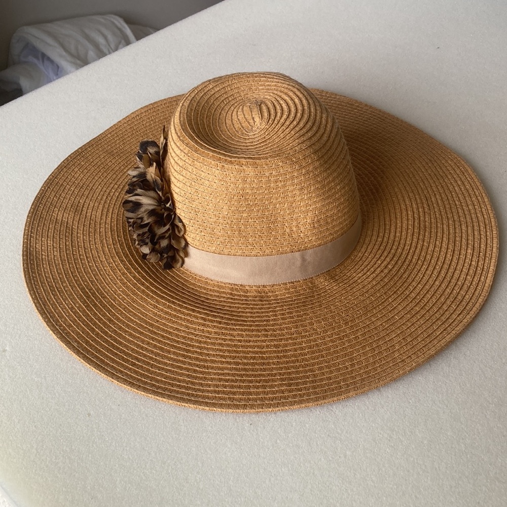 Adjustable big floppy summer hat